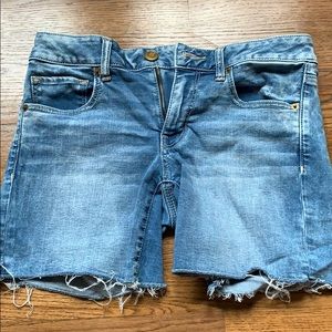 American Eagle super stretchy midi shorts, size 8